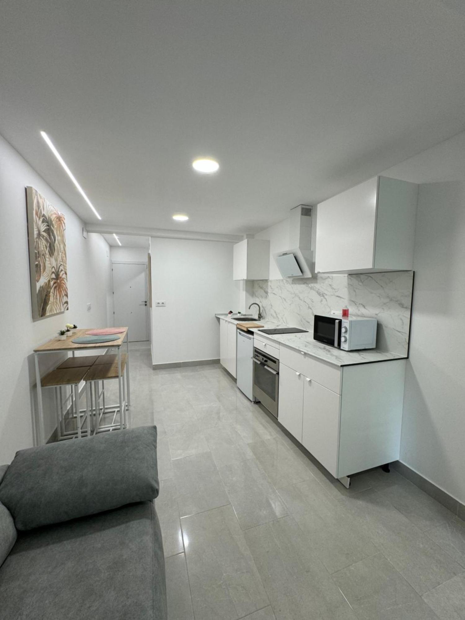 Apartamento Leon Centrico, Moderno Y Muy Equipado Алманса Екстериор снимка